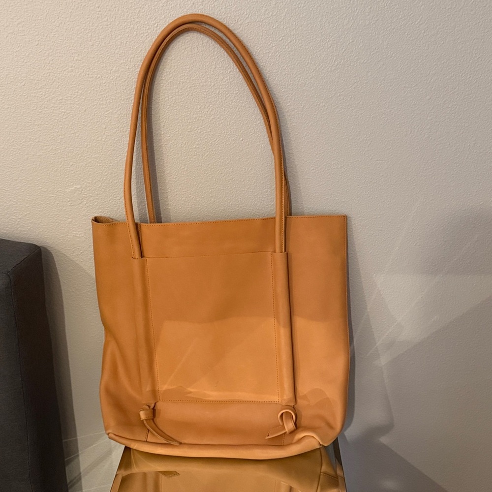 Able Caramel Leather Tote